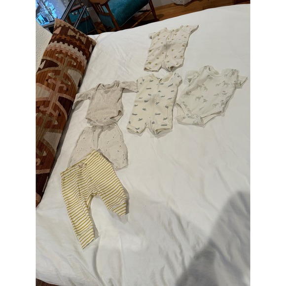 Lot of Pehr Onesies and Sleepers 0-3m